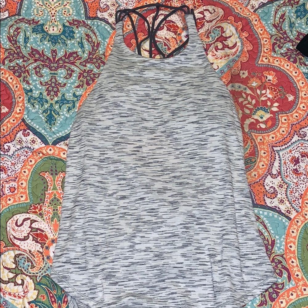 Lululemon tank